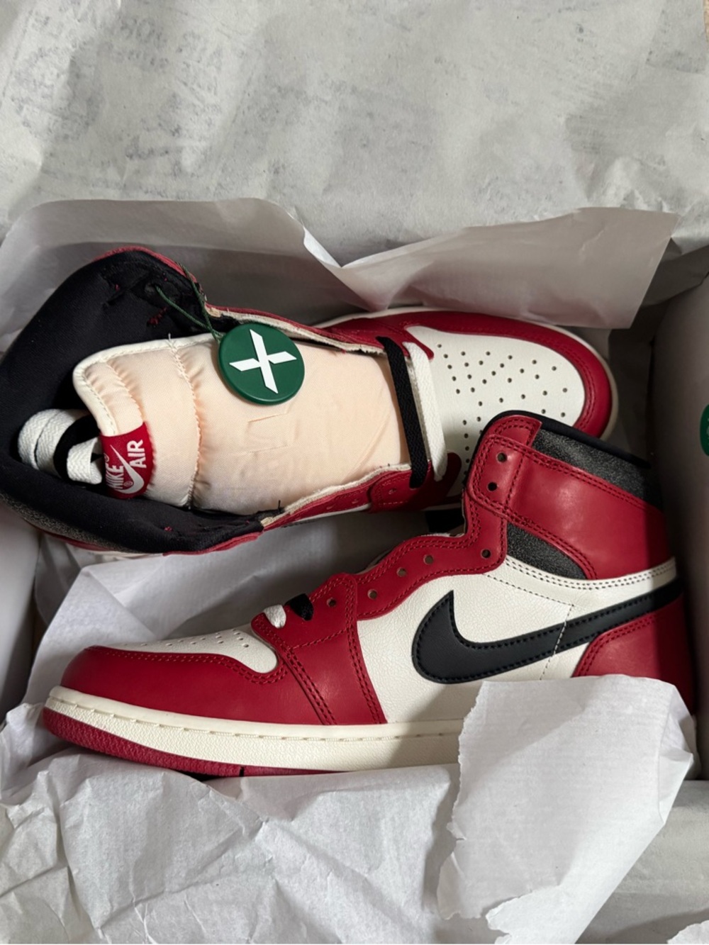 Jordan 1 Retro High OG “Chicago Lost and Found” — Size 10 Men - Picture 2 of 9